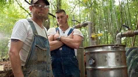 why is moonshiners so fake.